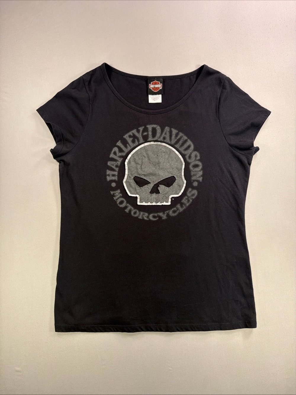 Harley-Davidson Black Short Sleeve Tee with Gray Skull Emblem
